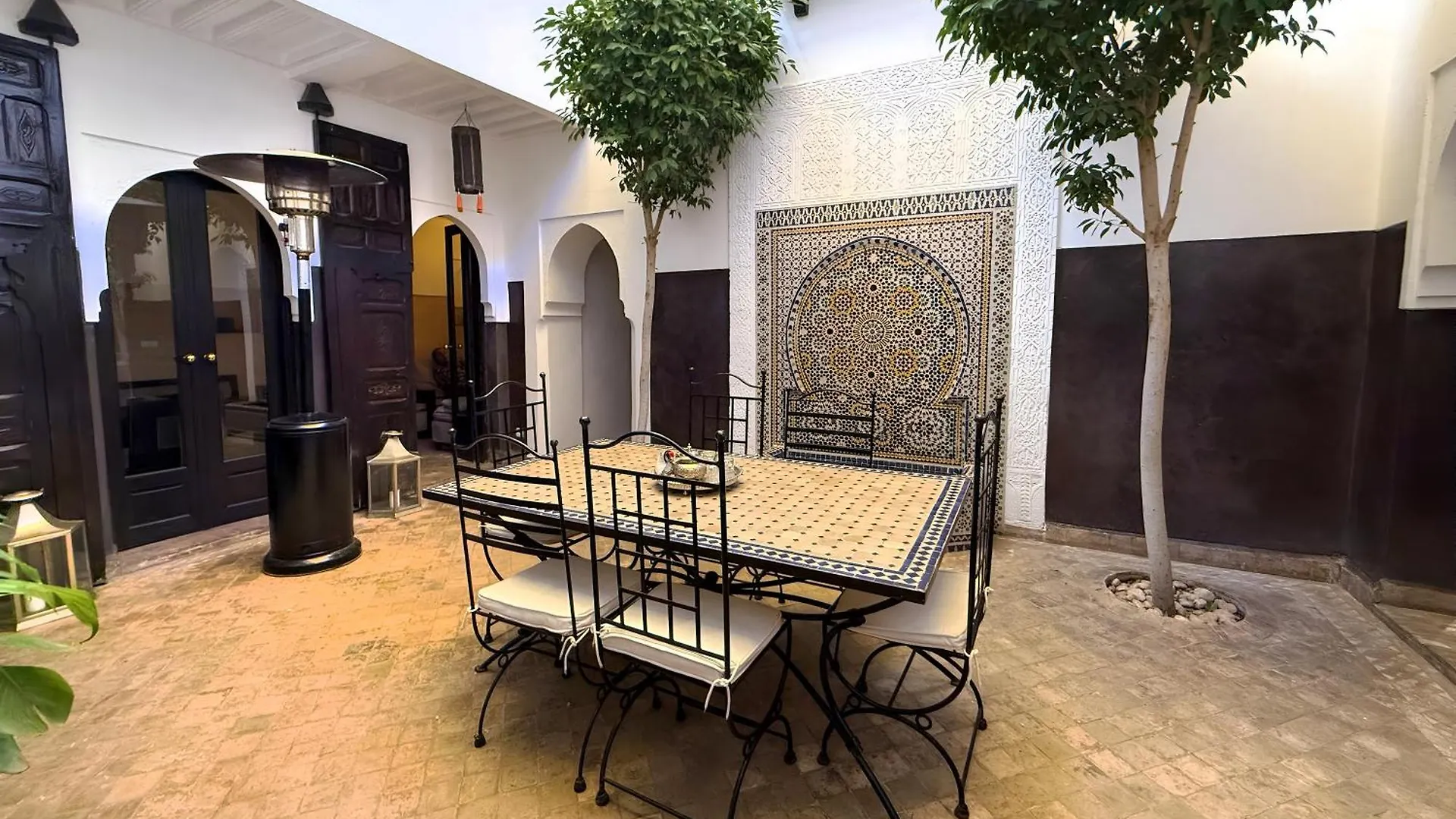 Riad Privatif Avec Piscine Chauffee Au Coeur De La Medina Et Petits-Dejeuners Inclus Marrakesh Villa