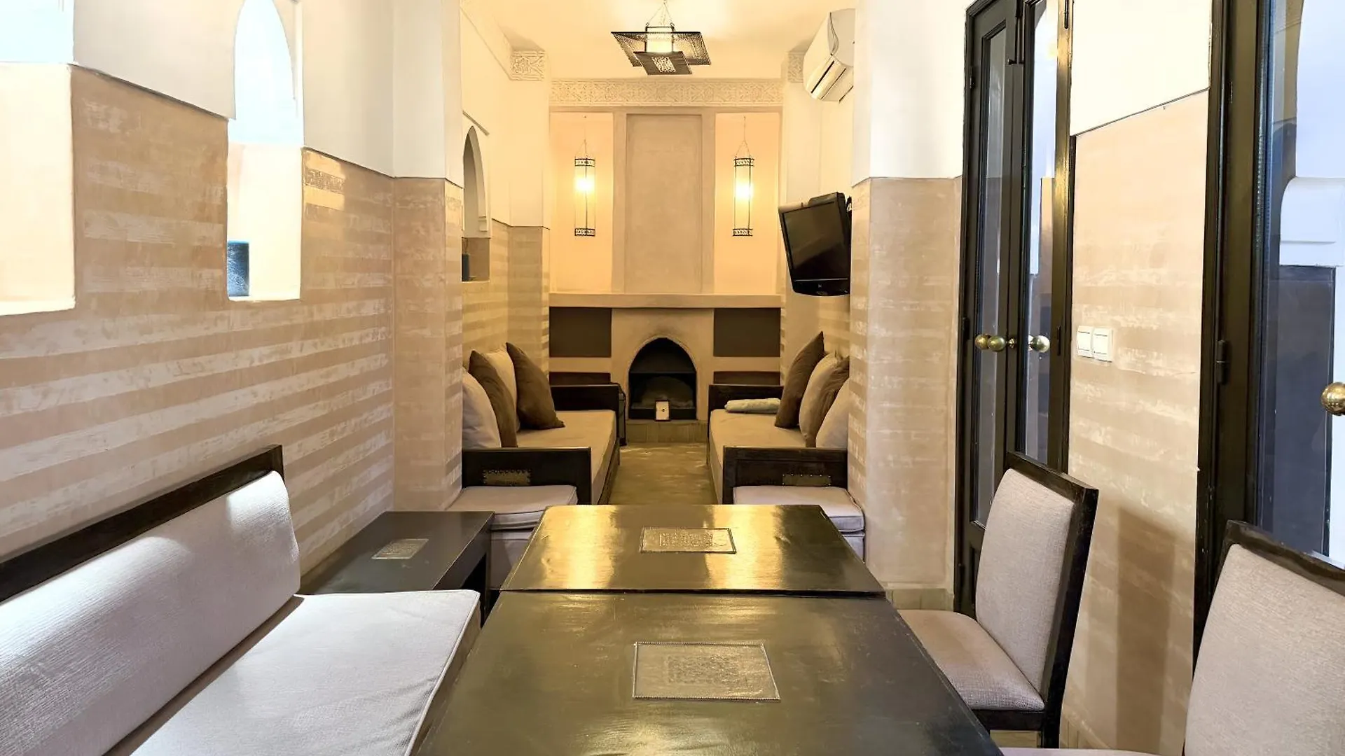 Riad Privatif Avec Piscine Chauffee Au Coeur De La Medina Et Petits-Dejeuners Inclus Marrakesh