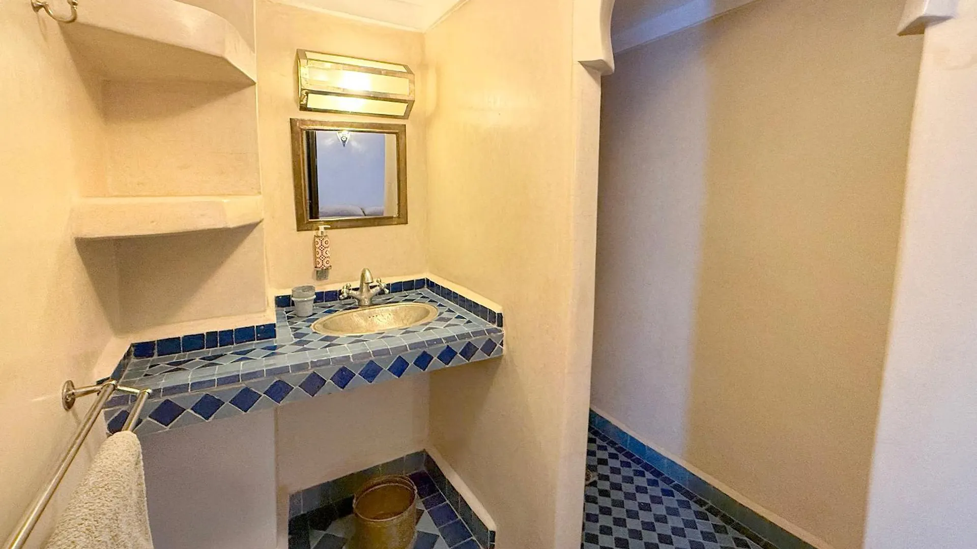 Riad Privatif Avec Piscine Chauffee Au Coeur De La Medina Et Petits-Dejeuners Inclus Marrakesh